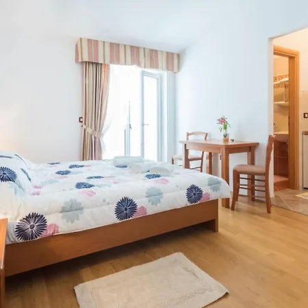 Casa vacanze Petra, A Romantic&spectacular Near The Sea Kukci