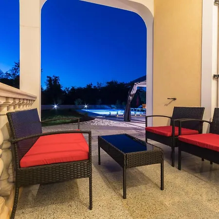 Petra, A Romantic&spectacular Near The Sea Casa vacanze Kukci